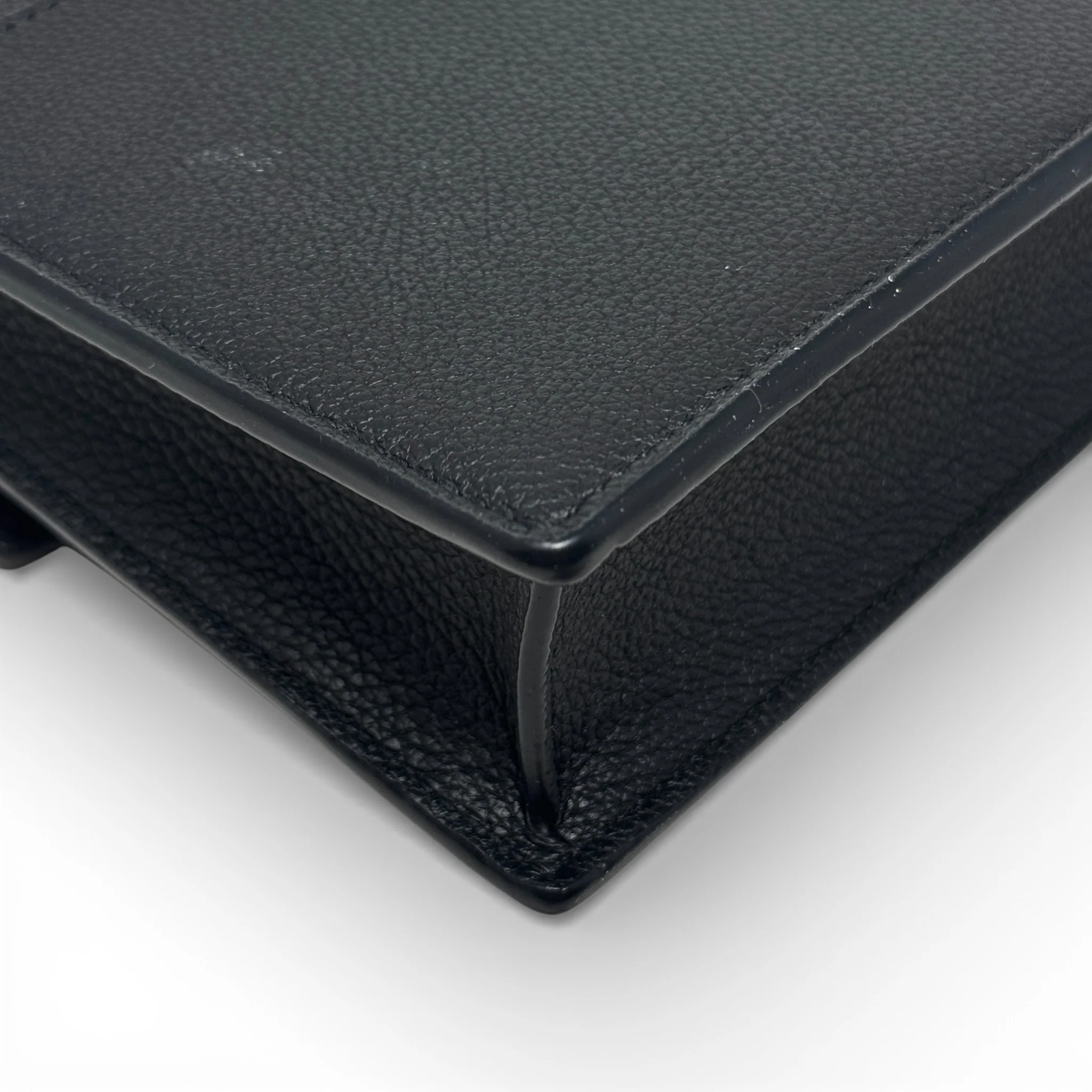 Louis Vuitton Black MylockMe Chain Pochette - Image 9
