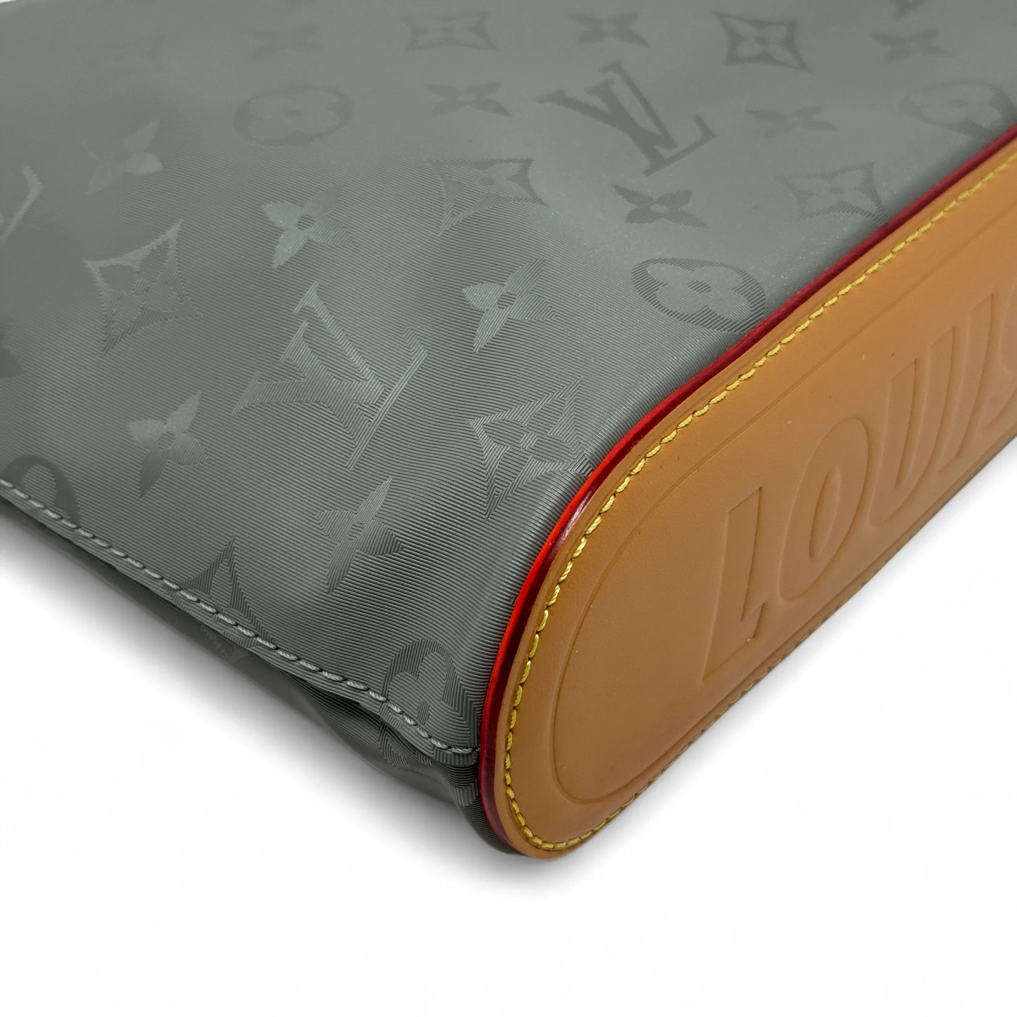 Louis Vuitton Grey Monogram Cosmos Pochette - Image 7