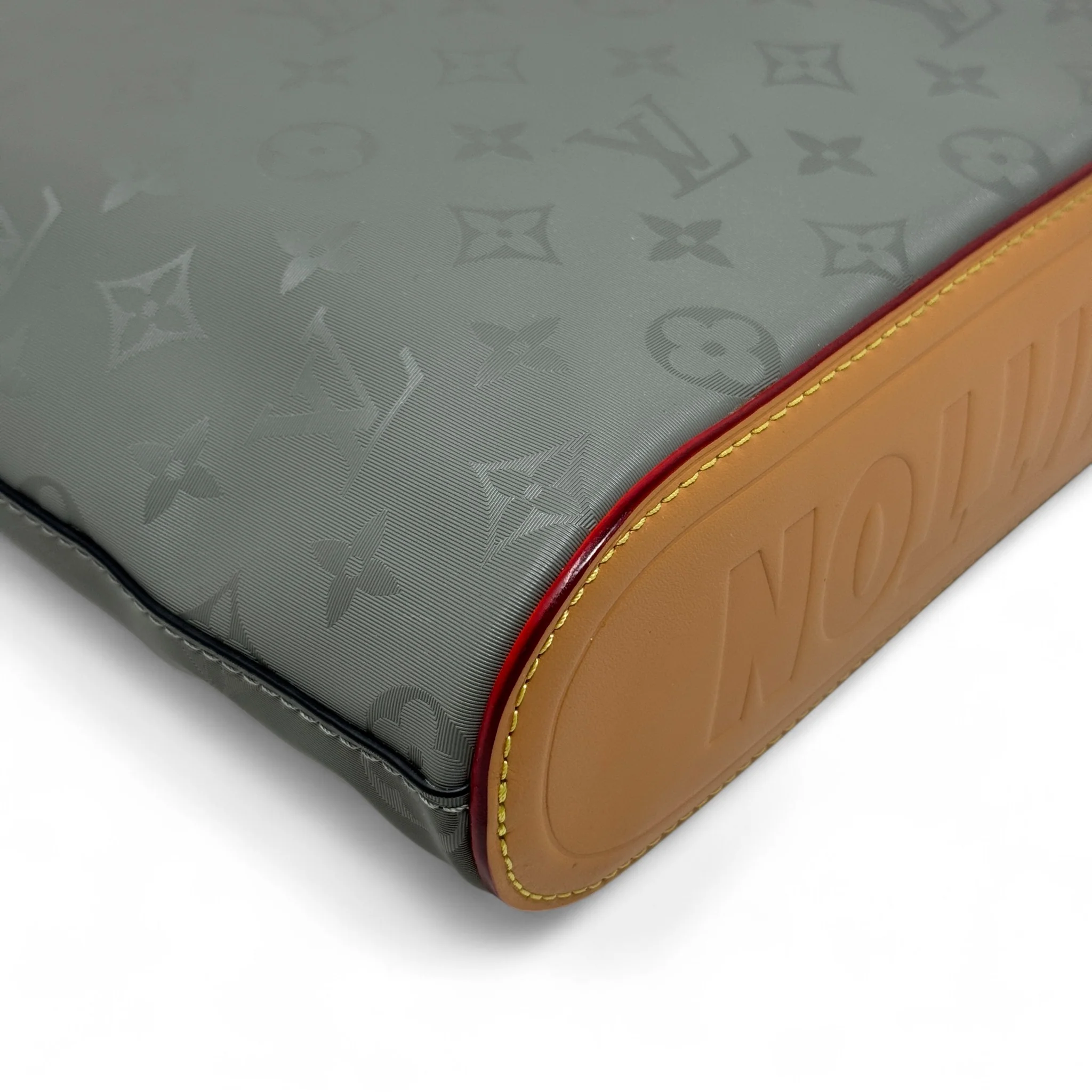 Louis Vuitton Grey Monogram Cosmos Pochette - Image 9