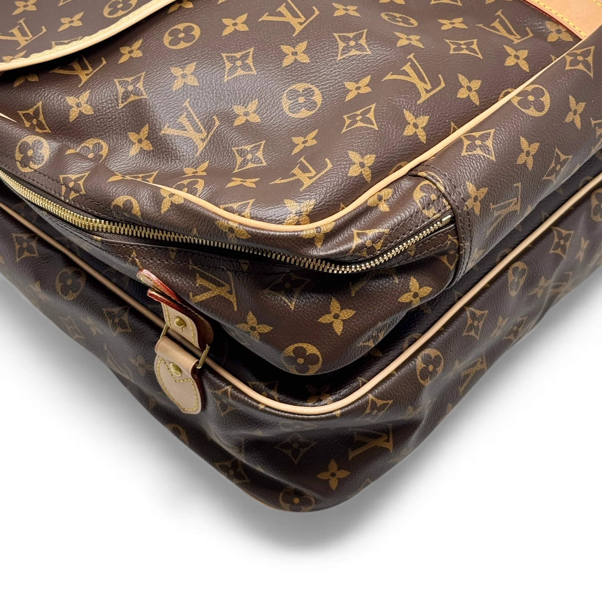 Louis Vuitton Monogram Hunting Bag - Image 7