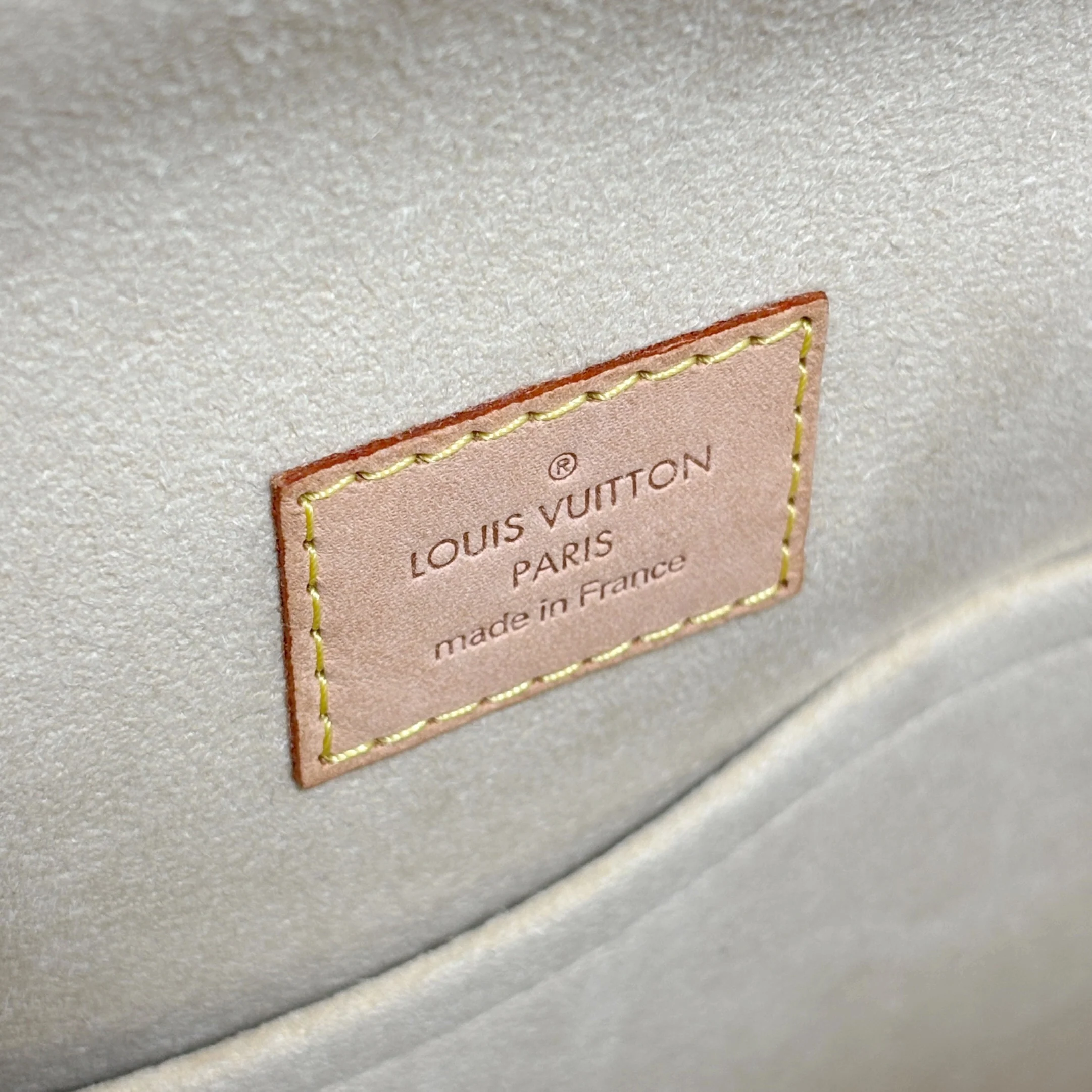 Louis Vuitton Monogram Manhattan Bag - Image 12