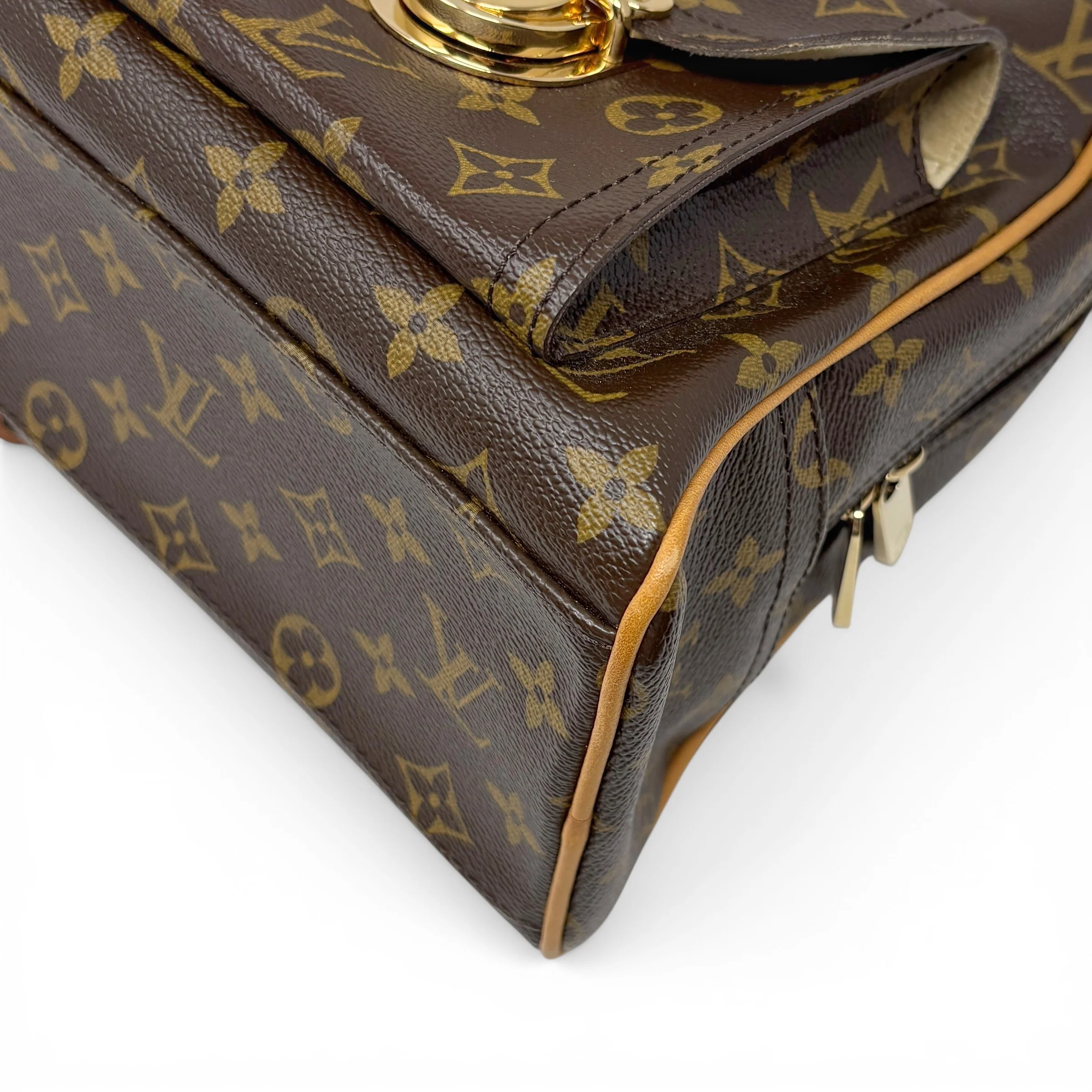 Louis Vuitton Monogram Manhattan Bag - Image 8