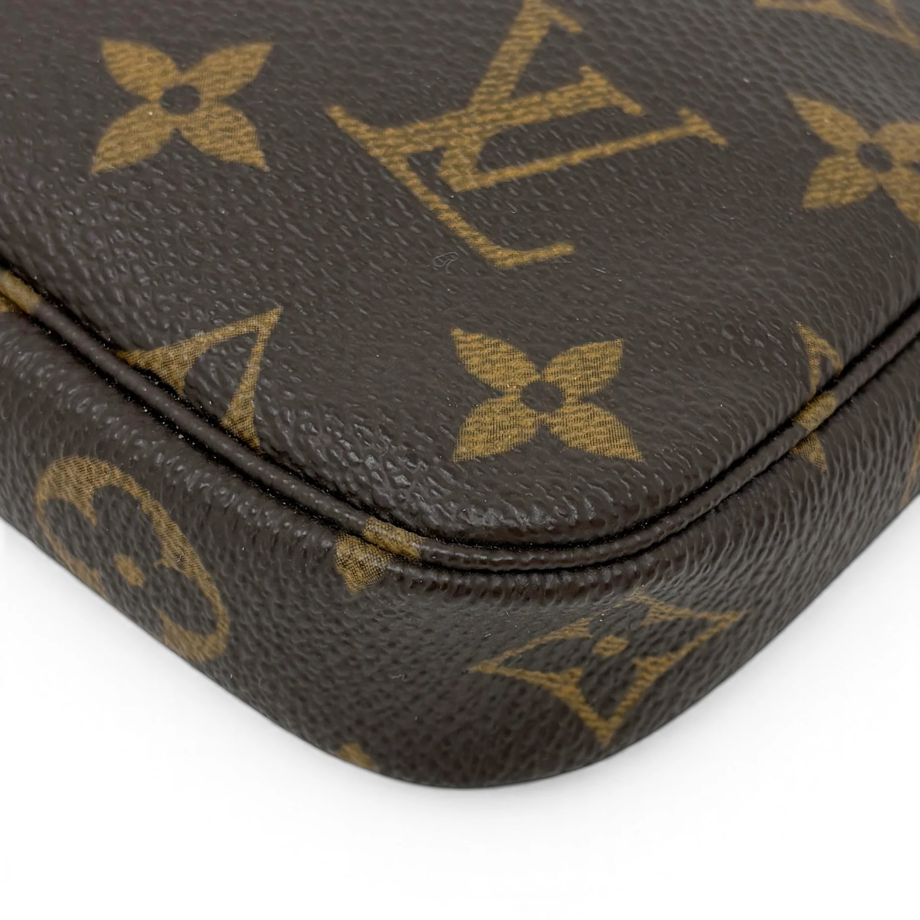 Louis Vuitton Monogram Mini Pochette - Image 10