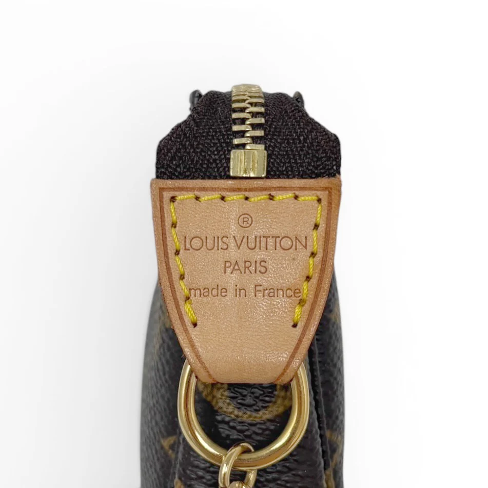 Louis Vuitton Monogram Mini Pochette - Image 11