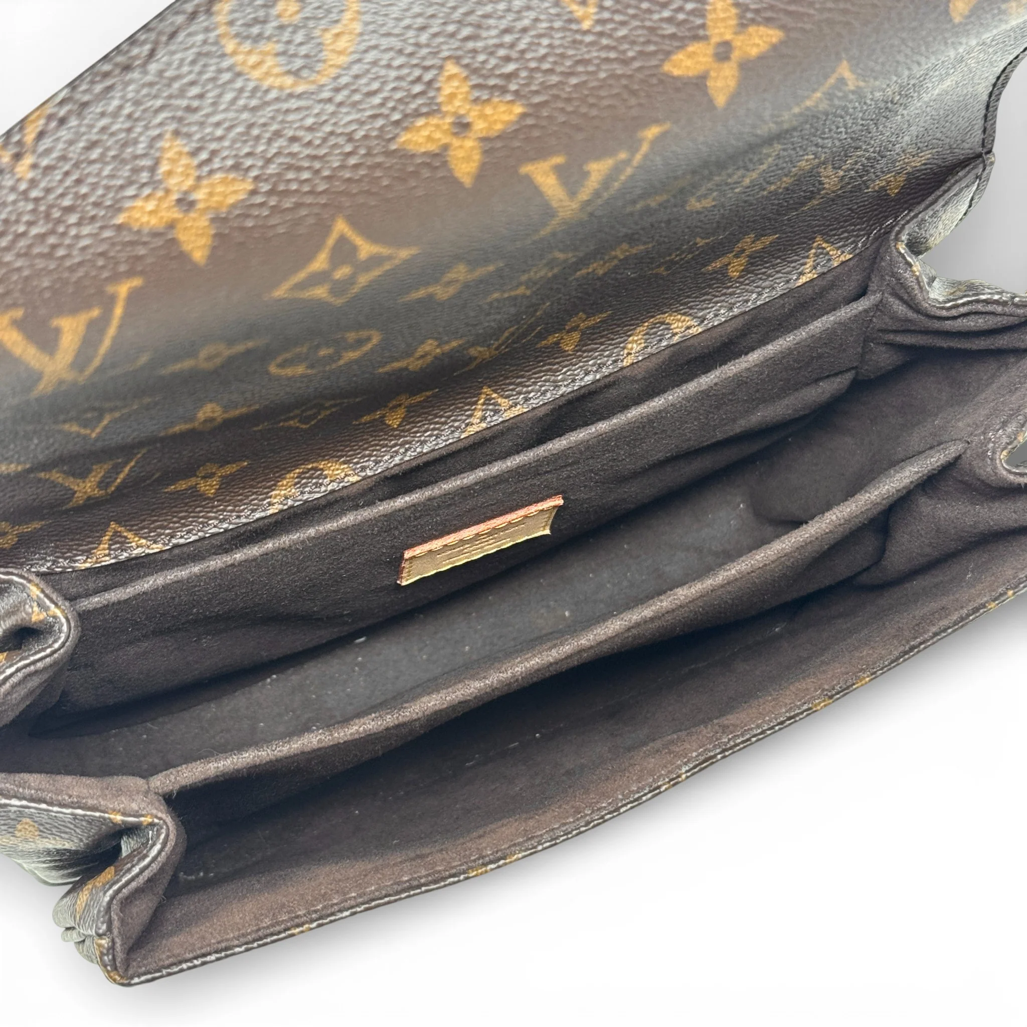 Louis Vuitton Monogram Pochette Metis - Image 12