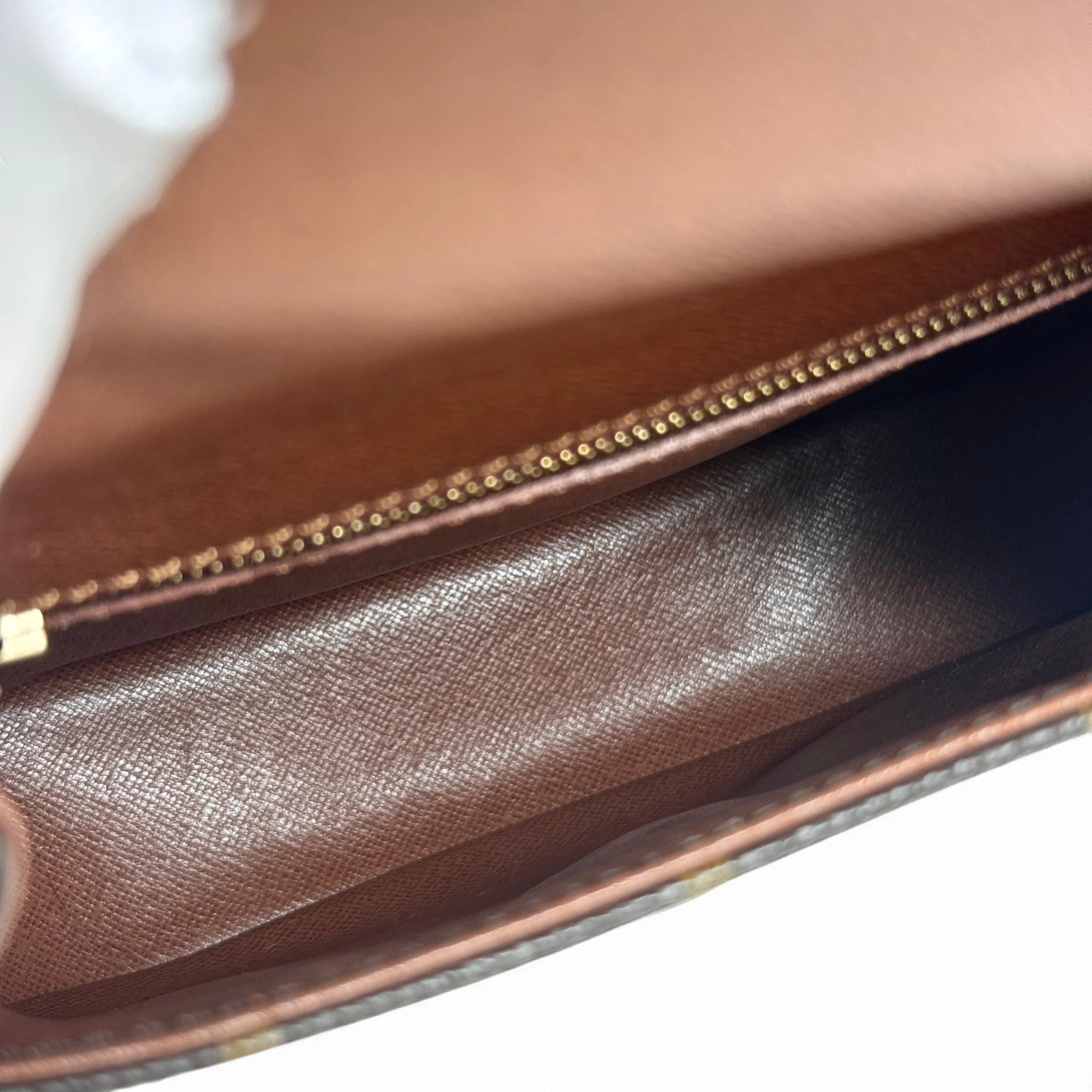 Louis Vuitton Monogram Saint Cloud PM - Image 12