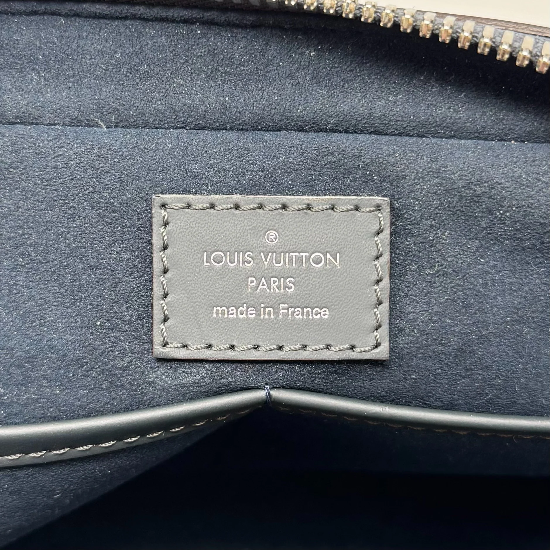 Louis Vuitton Navy Epi Kasai Clutch - Image 11