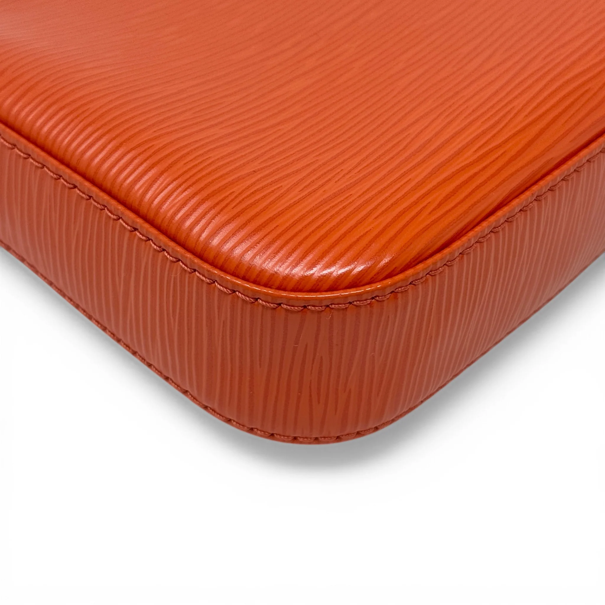 Louis Vuitton Orange Poppy Epi Pochette - Image 7